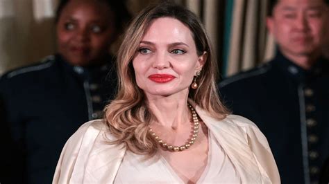 angelina jolie height in feet|Angelina Jolie Height, Age, Bio, Husband, Family, Net .